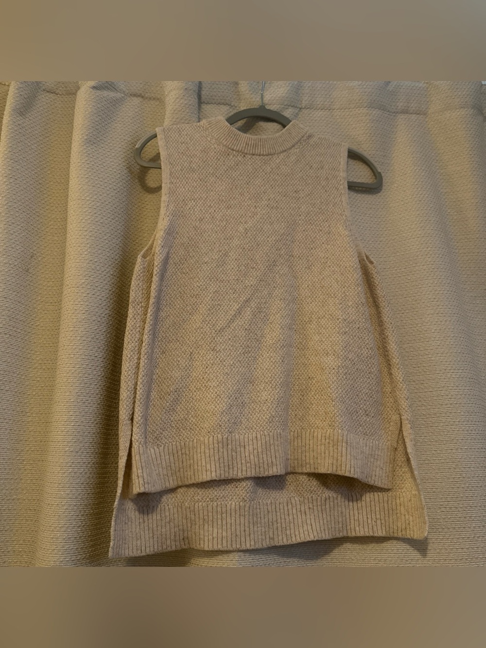 Lou & Grey Cream Ribbed-Neck Knit Vest